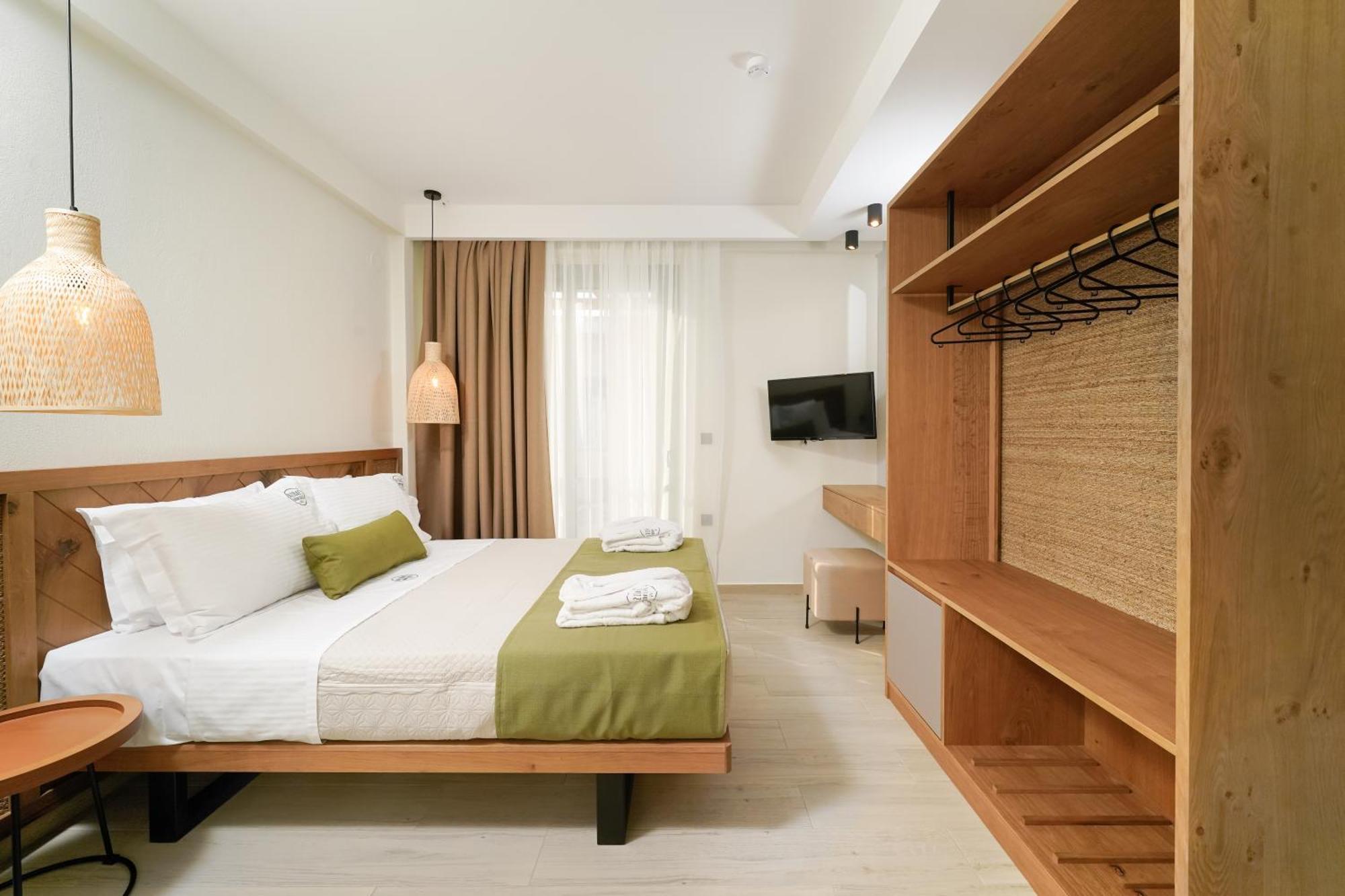 Azzure Luxury Suites Потос Экстерьер фото